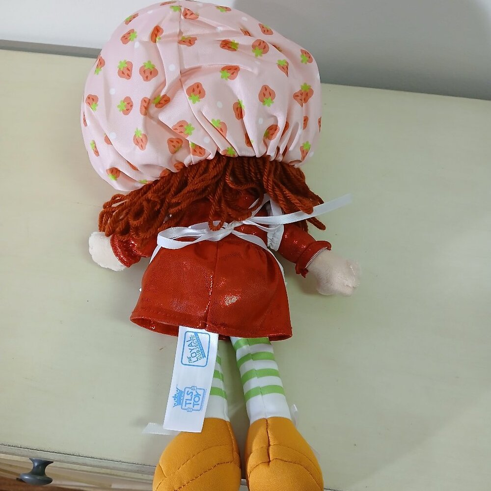 Plush like new scented Strawberry Shortcake doll - 13 inches tall - Picture 4 of 5
